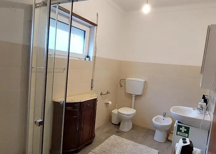 Lucia's Place * Nazaré